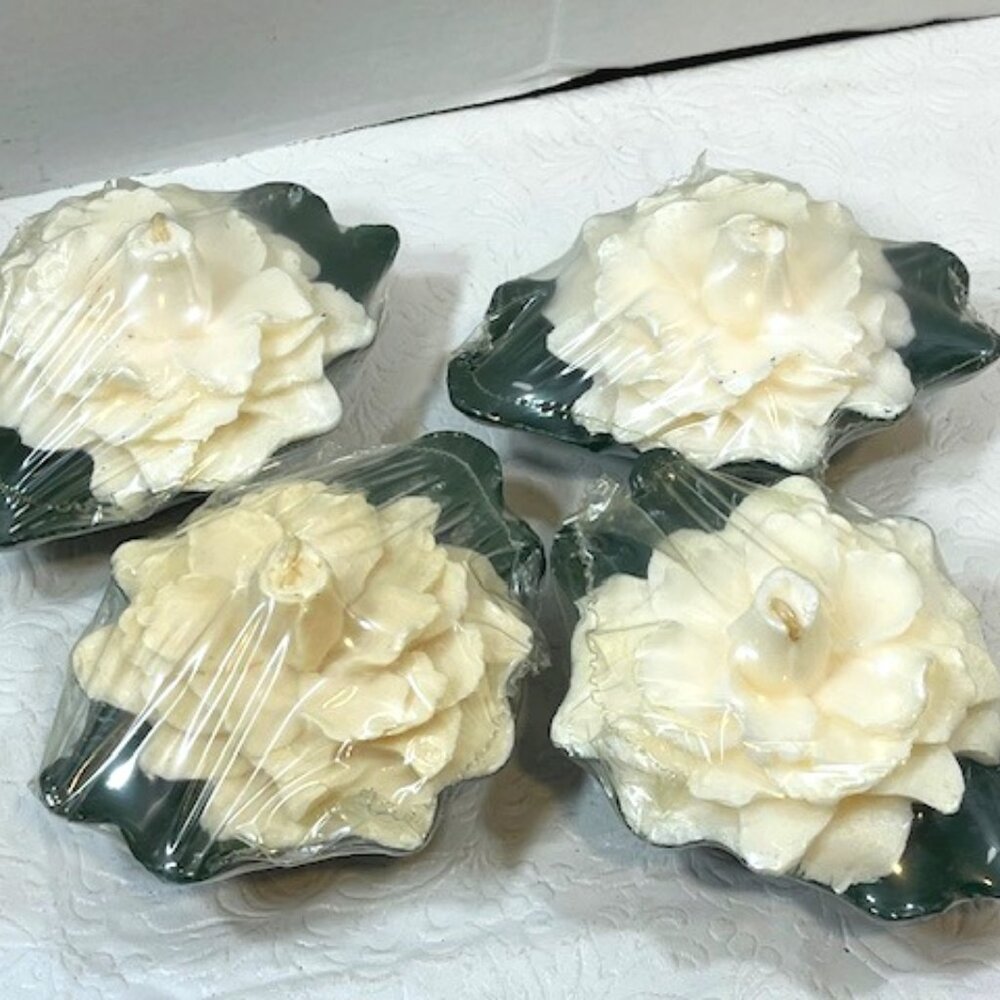 VTG 4 White Magnolia Floating Floral Candles Michael Coffindaffer 5.5"x4"